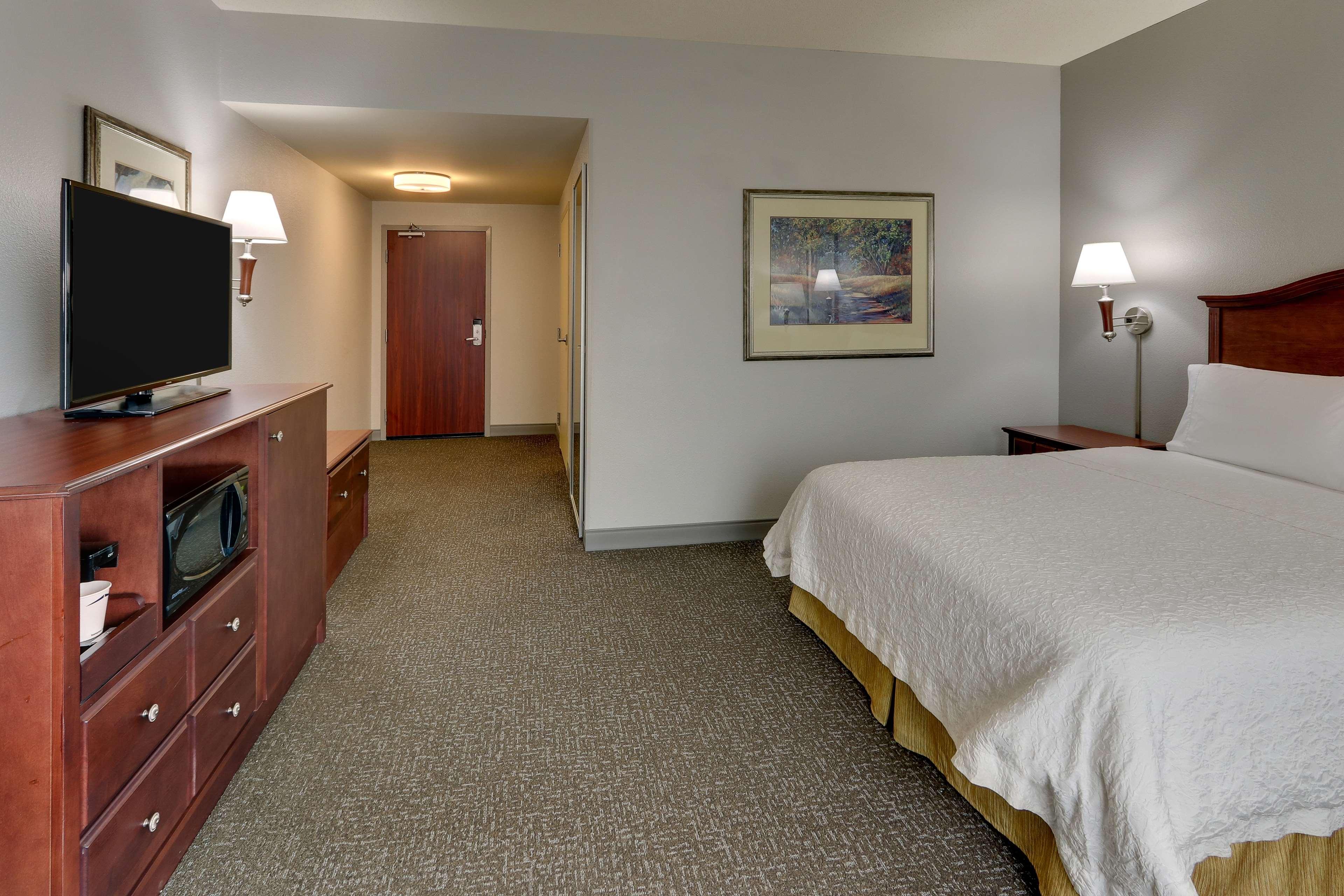 Hampton Inn & Suites Indianapolis-Airport Экстерьер фото