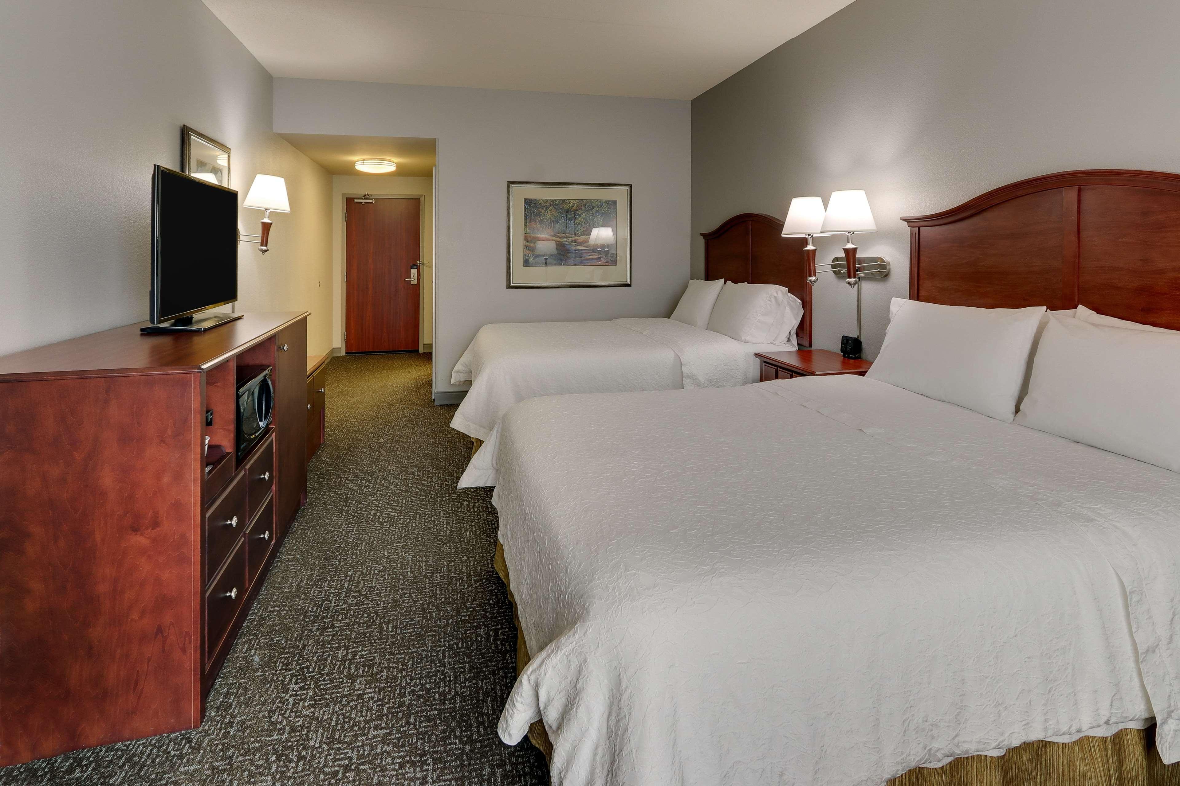 Hampton Inn & Suites Indianapolis-Airport Экстерьер фото