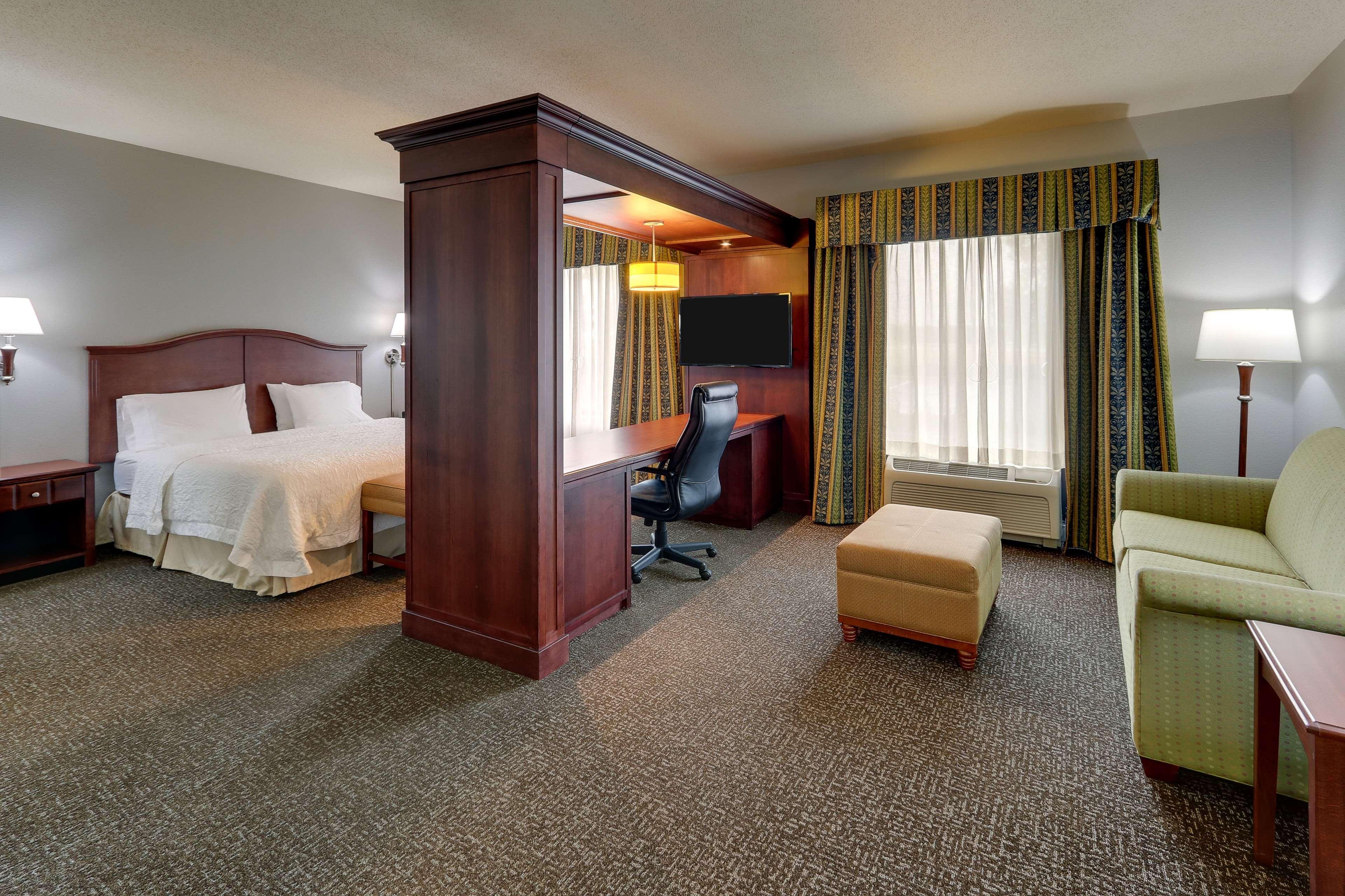 Hampton Inn & Suites Indianapolis-Airport Экстерьер фото