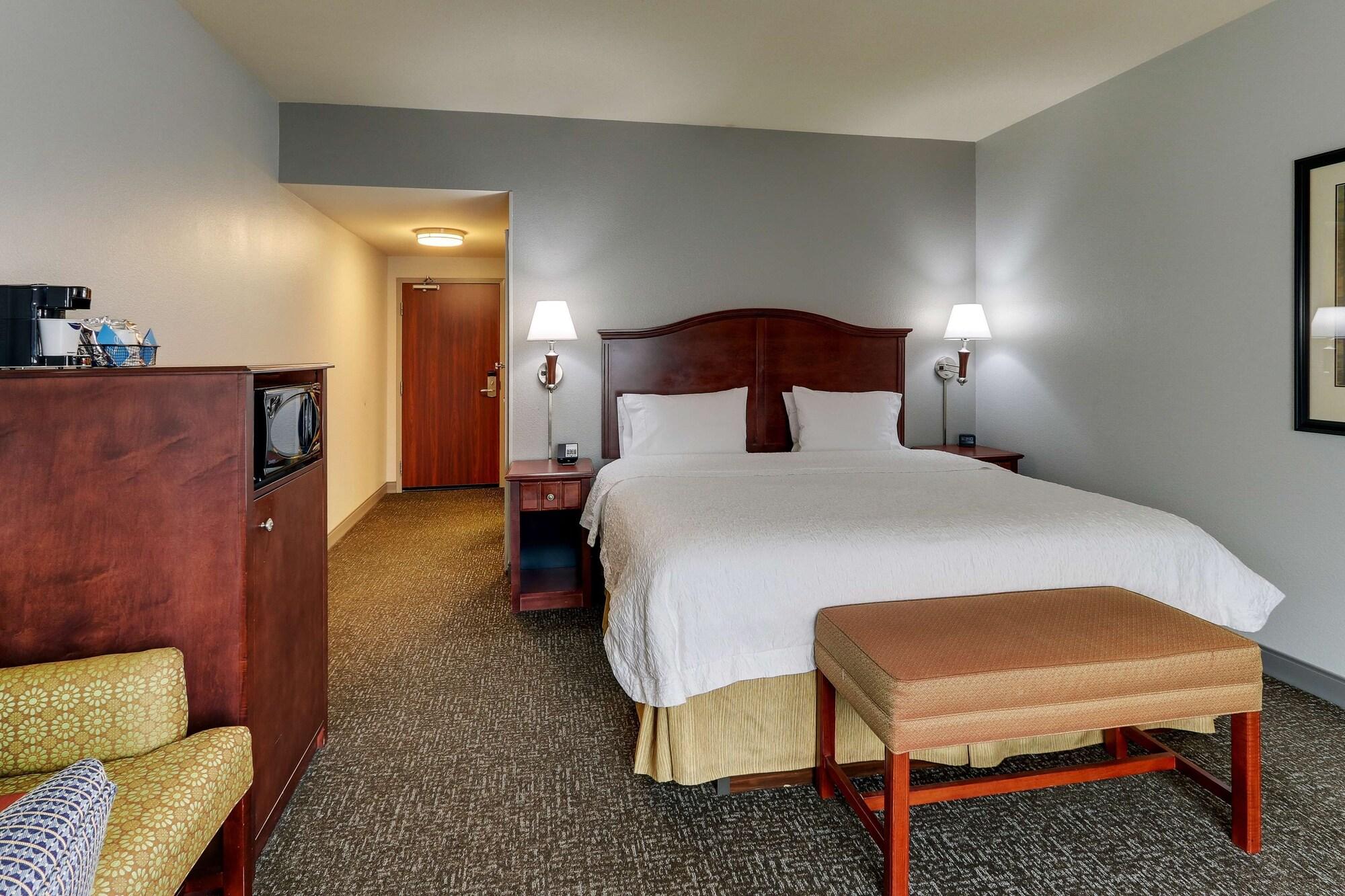 Hampton Inn & Suites Indianapolis-Airport Экстерьер фото