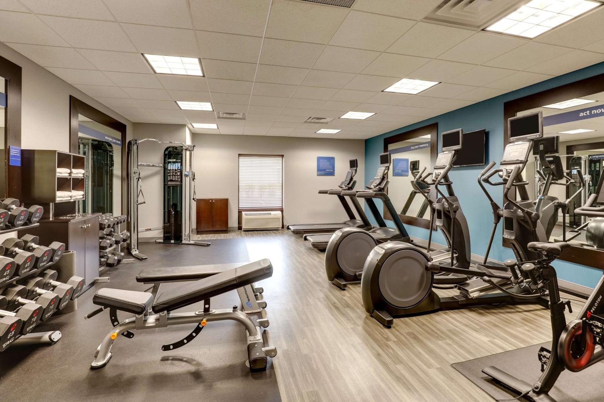 Hampton Inn & Suites Indianapolis-Airport Экстерьер фото