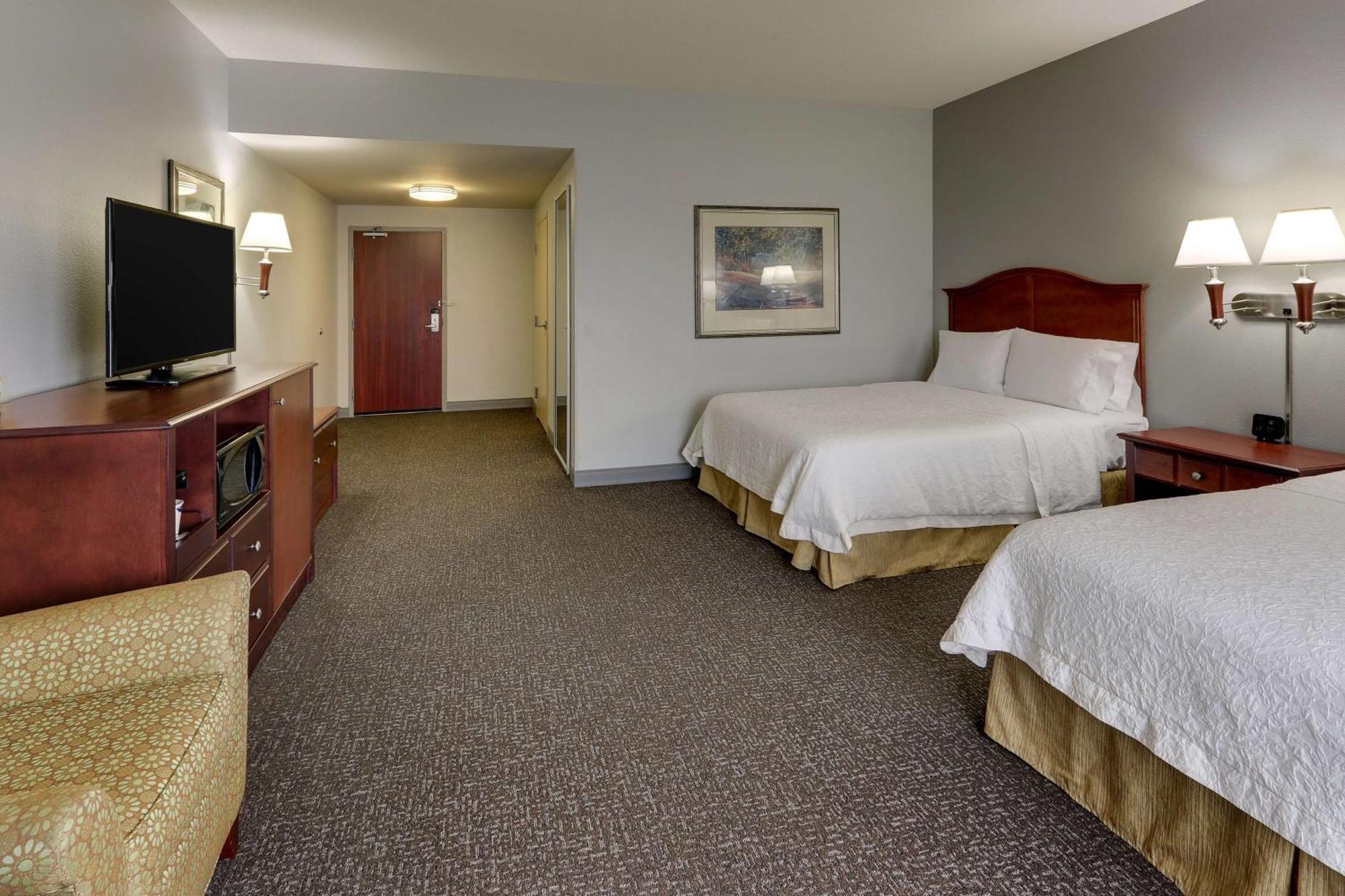 Hampton Inn & Suites Indianapolis-Airport Экстерьер фото