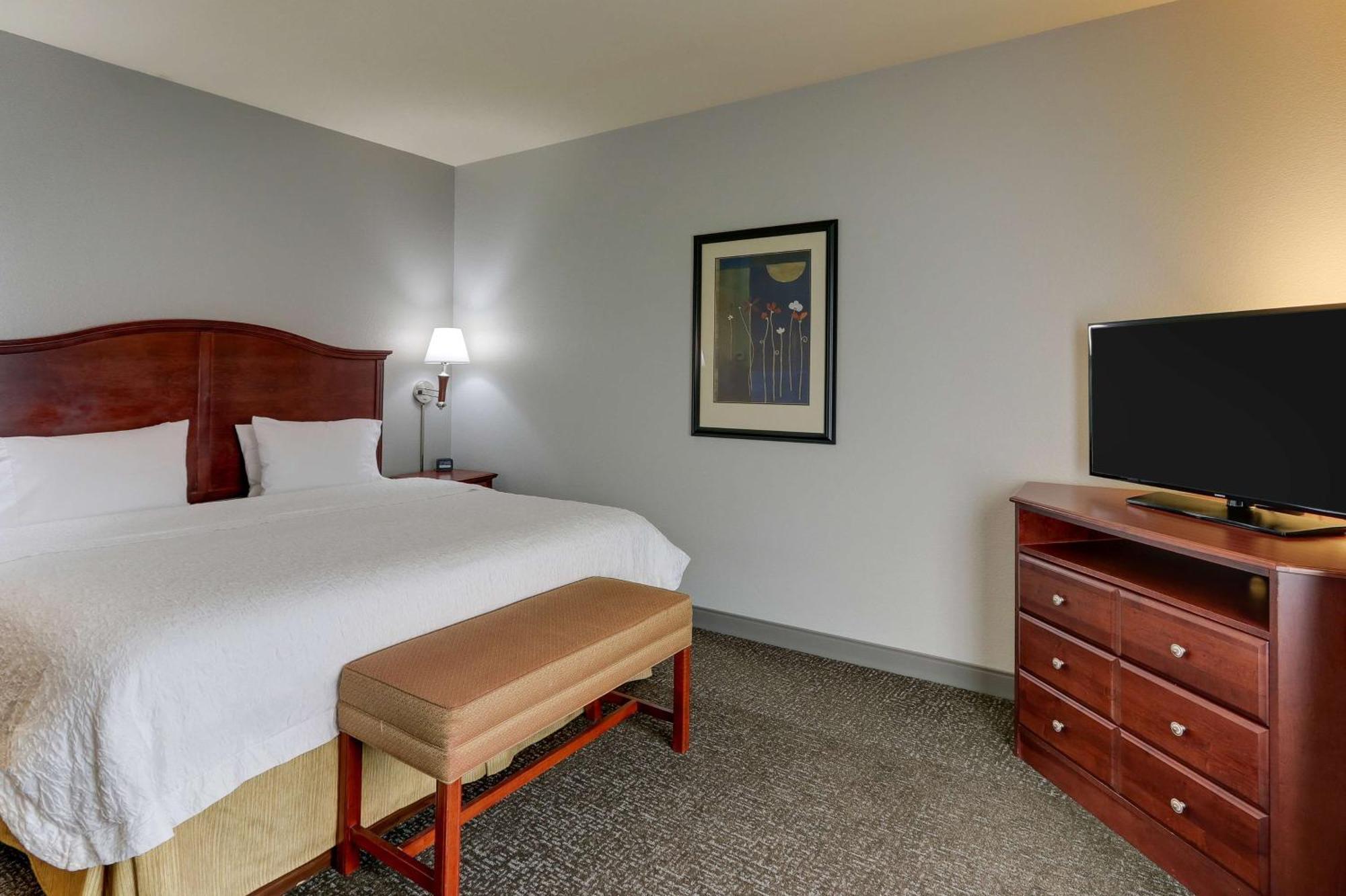 Hampton Inn & Suites Indianapolis-Airport Экстерьер фото