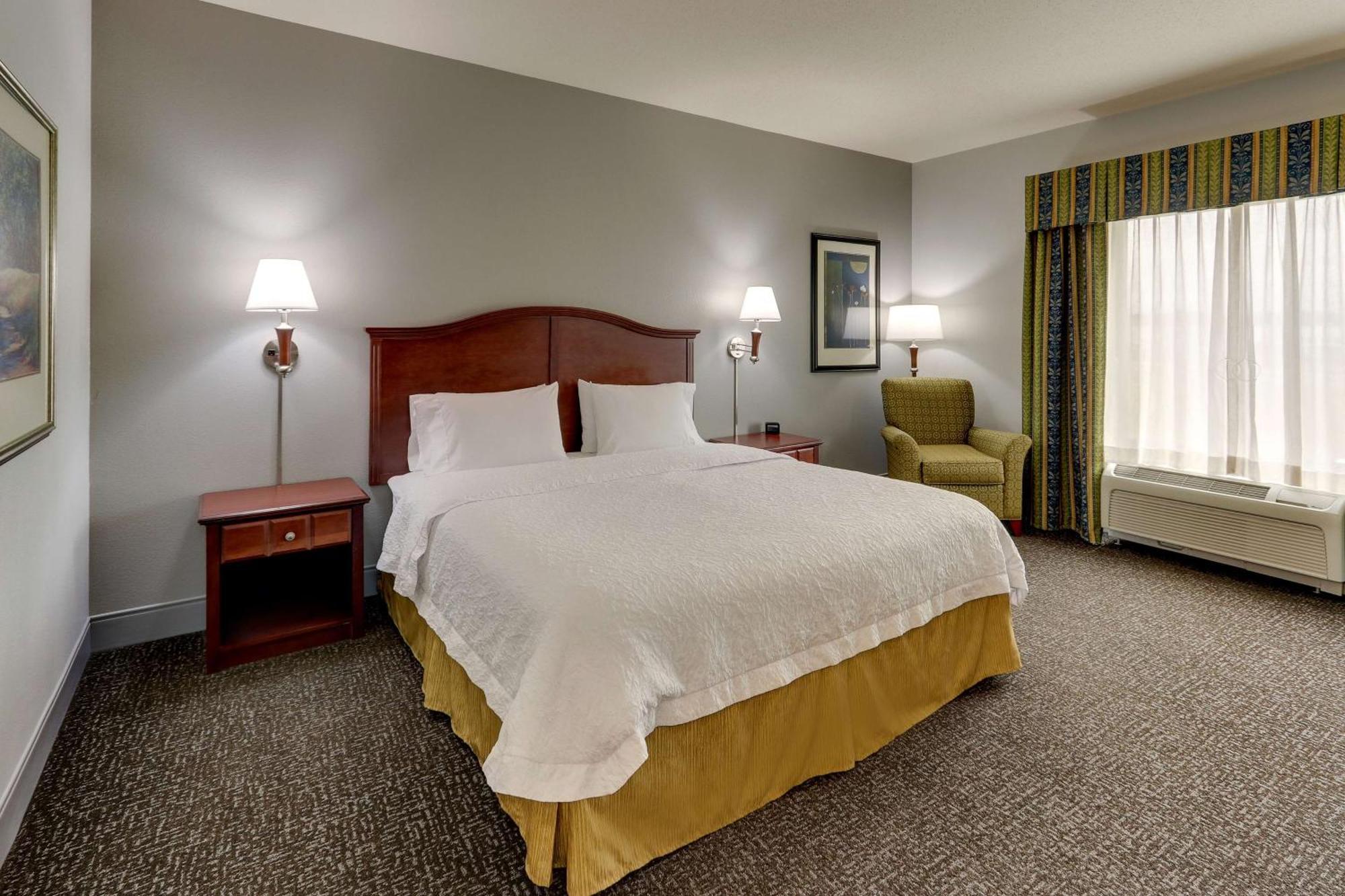 Hampton Inn & Suites Indianapolis-Airport Экстерьер фото