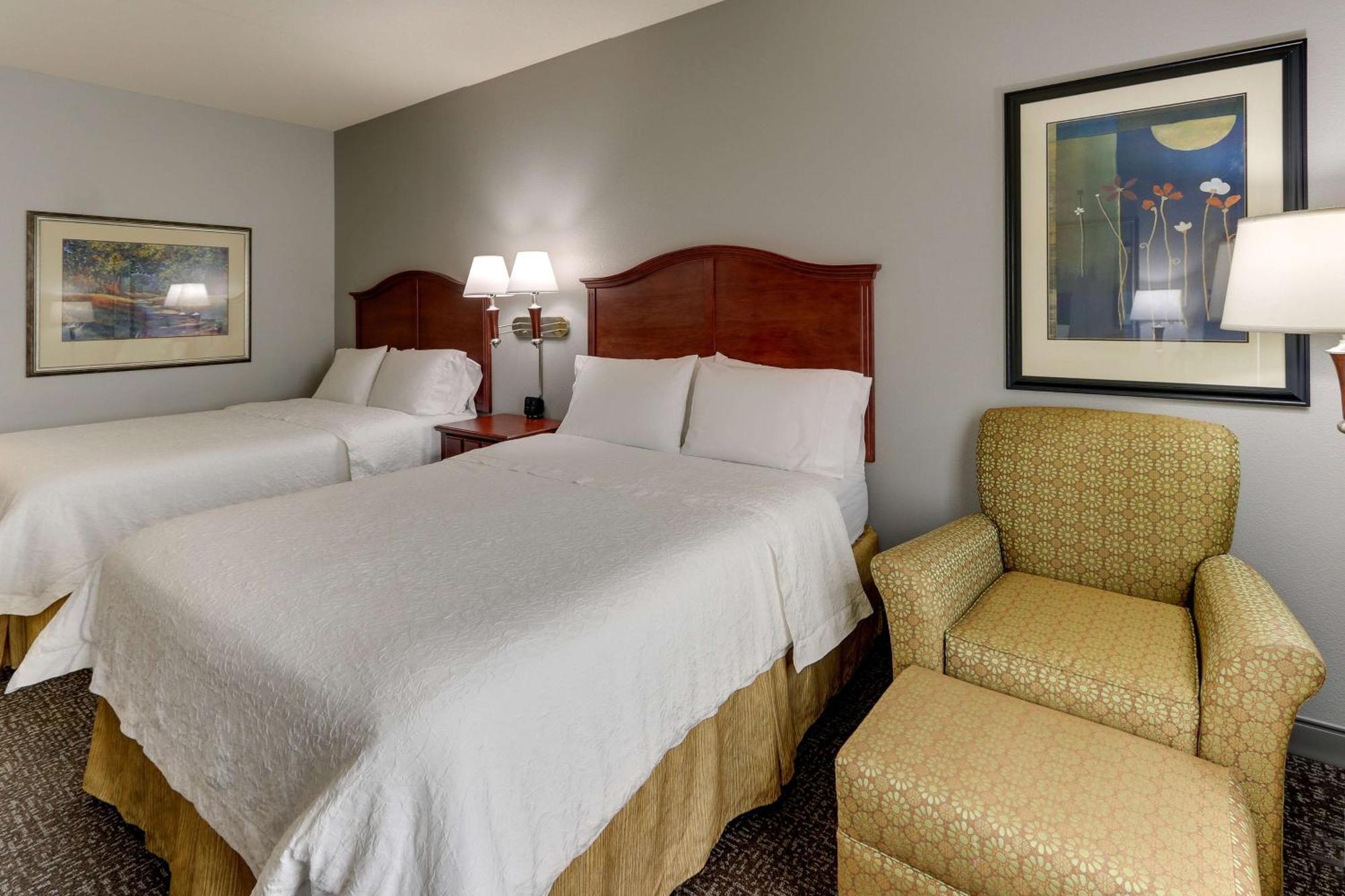Hampton Inn & Suites Indianapolis-Airport Экстерьер фото
